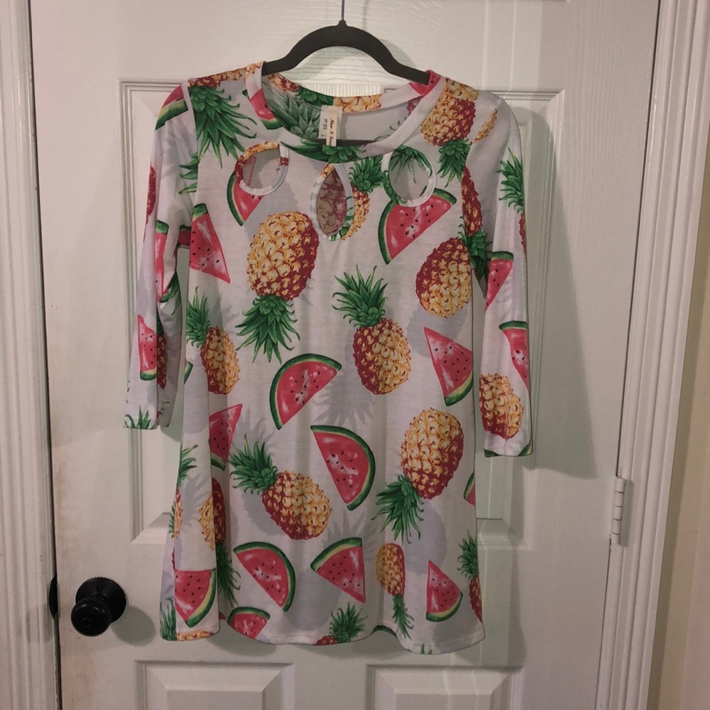 Pineapple watermelon top